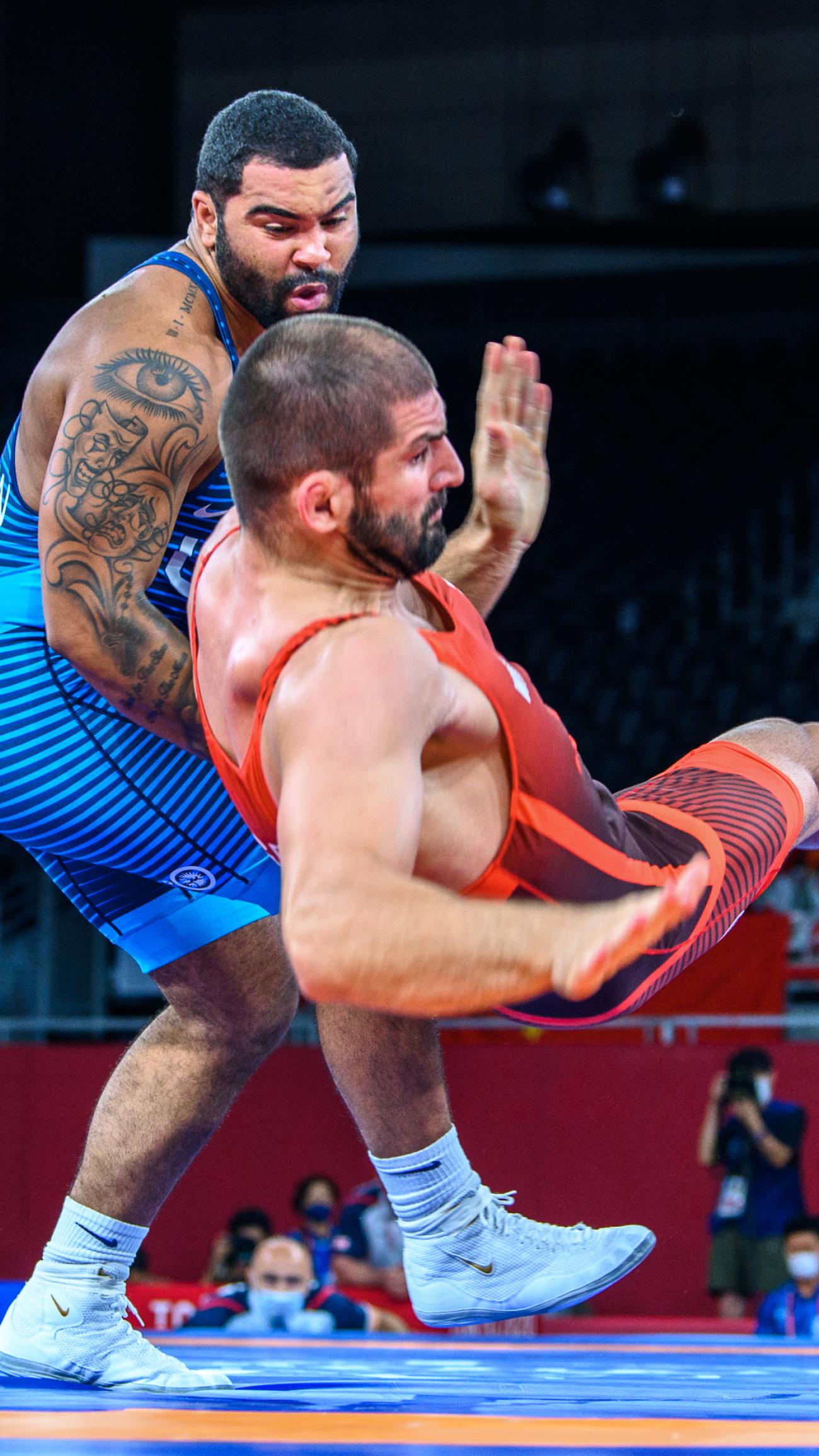 New Star Steveson Stuns Petriashvili in Olympic 125kg; Mukaida
